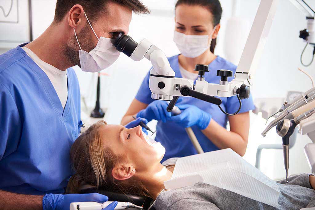 cirugia oral en clinicas dentales San Javier